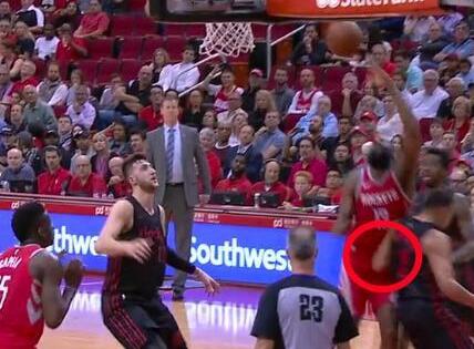  范迪克伤愈复出即送关键绝杀头球  